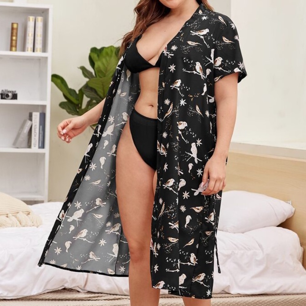 New Plus Black Kimono Robe - Picture 5 of 6